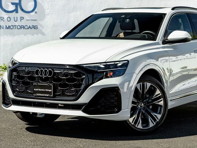 2025 Audi Q8 55 Premium Plus (4M), 2/20