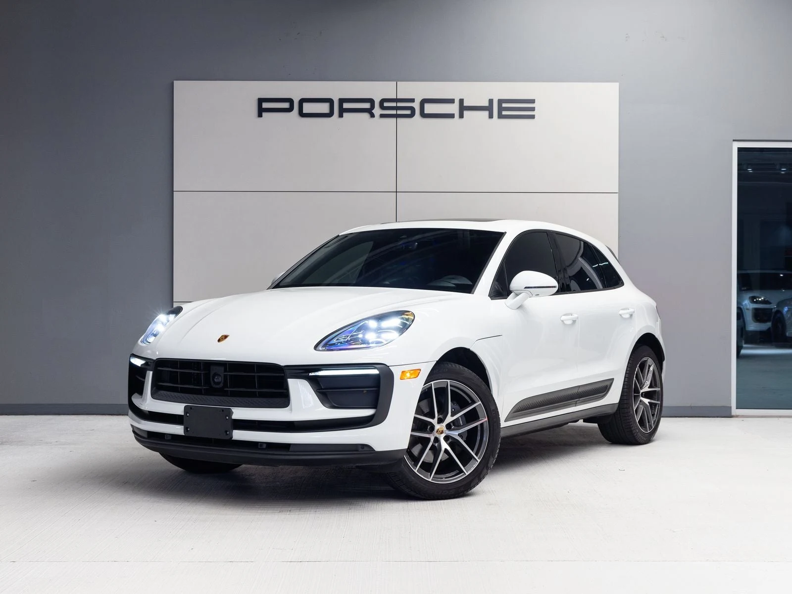 Porsche Macan (95B) · white · Indigo Auto Group