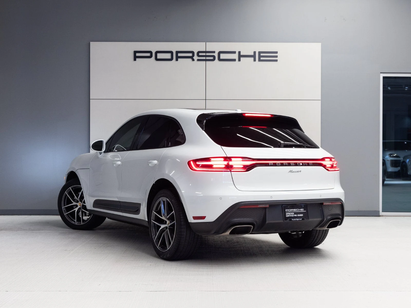2024 Porsche Macan (95B), 3/20