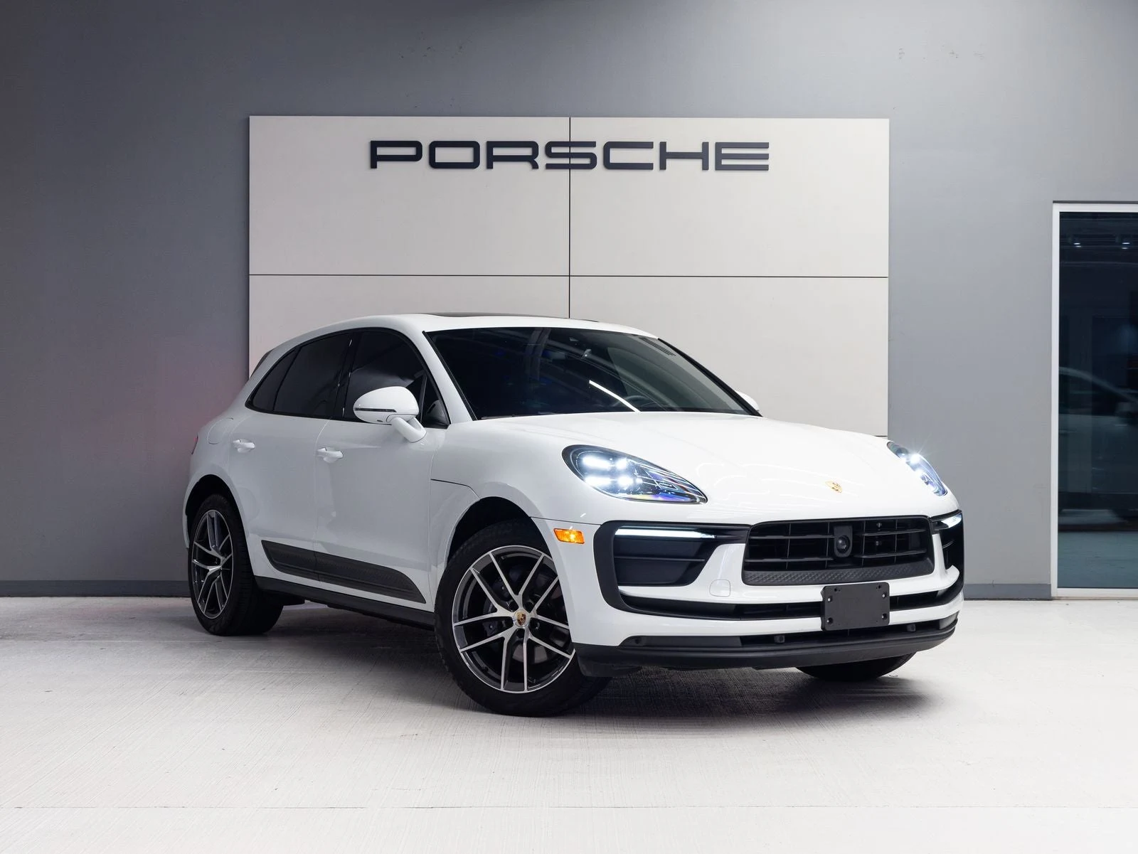 2024 Porsche Macan (95B), 9/20