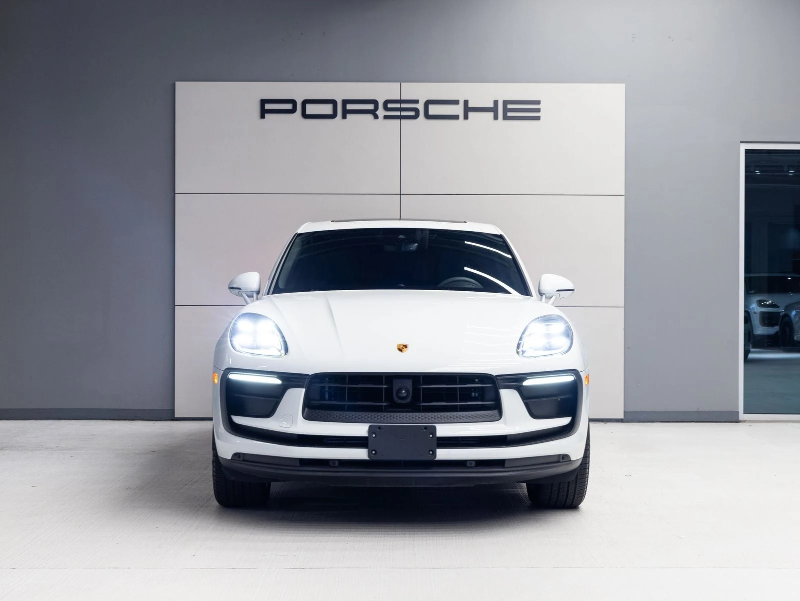 2024 Porsche Macan (95B), 10/20