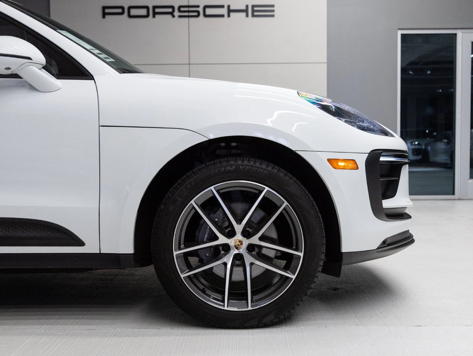 2024 Porsche Macan (95B), 11/20
