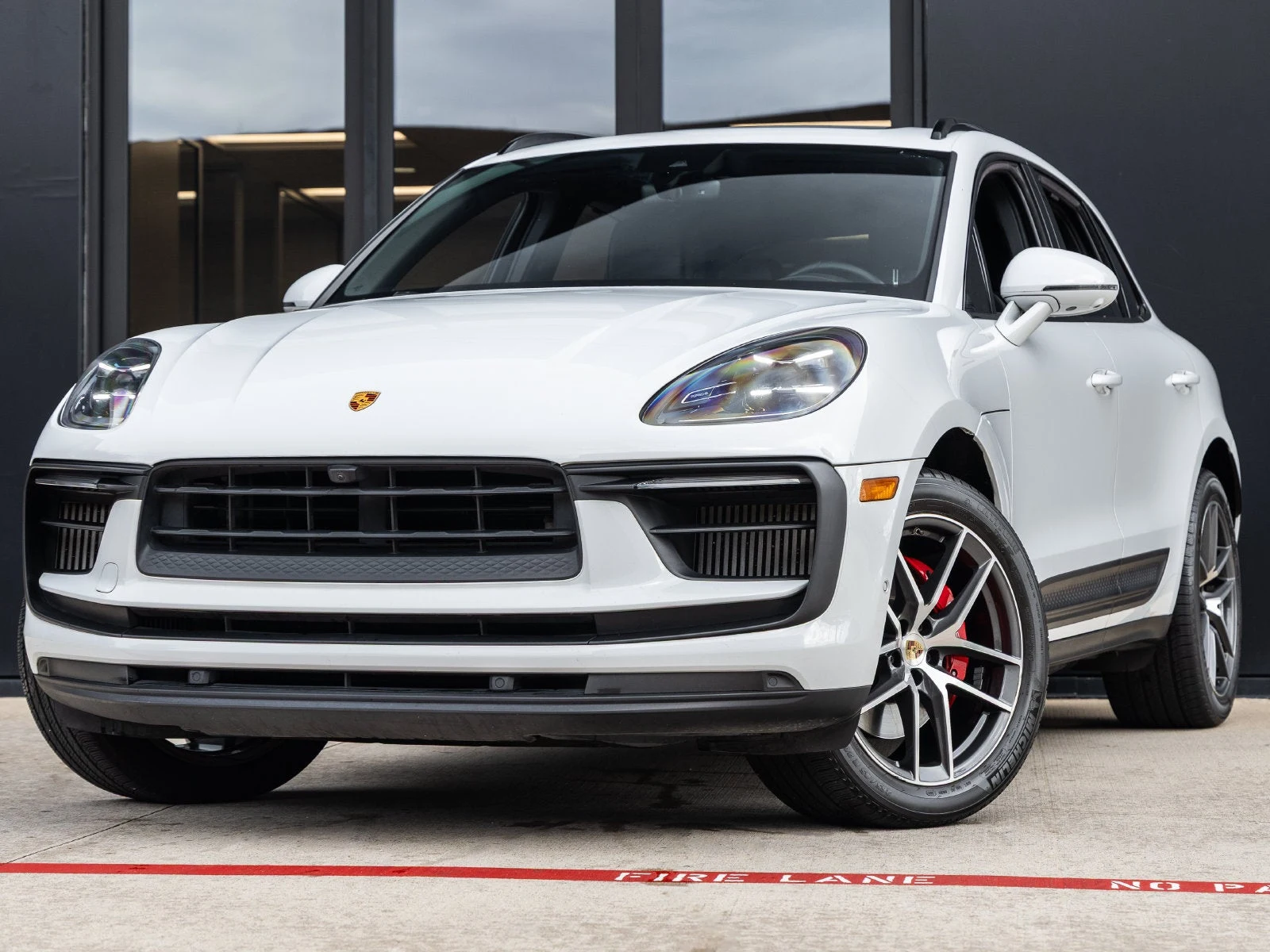 Porsche Macan S (95B) · Carrara White Metallic · Indigo Auto Group