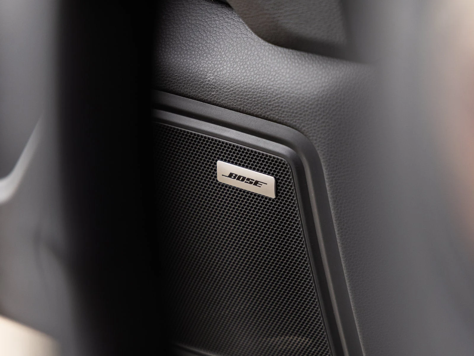 2022 Porsche Macan S (95B), 19/20