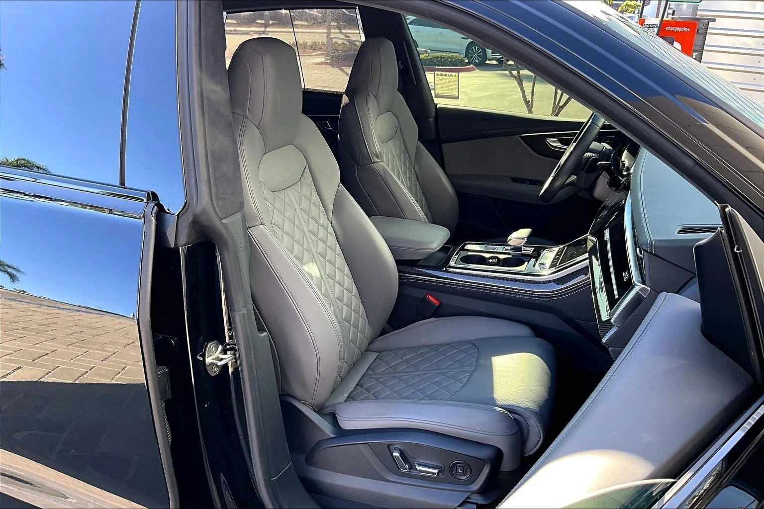 2023 Audi SQ8 Premium Plus (4M), 7/20