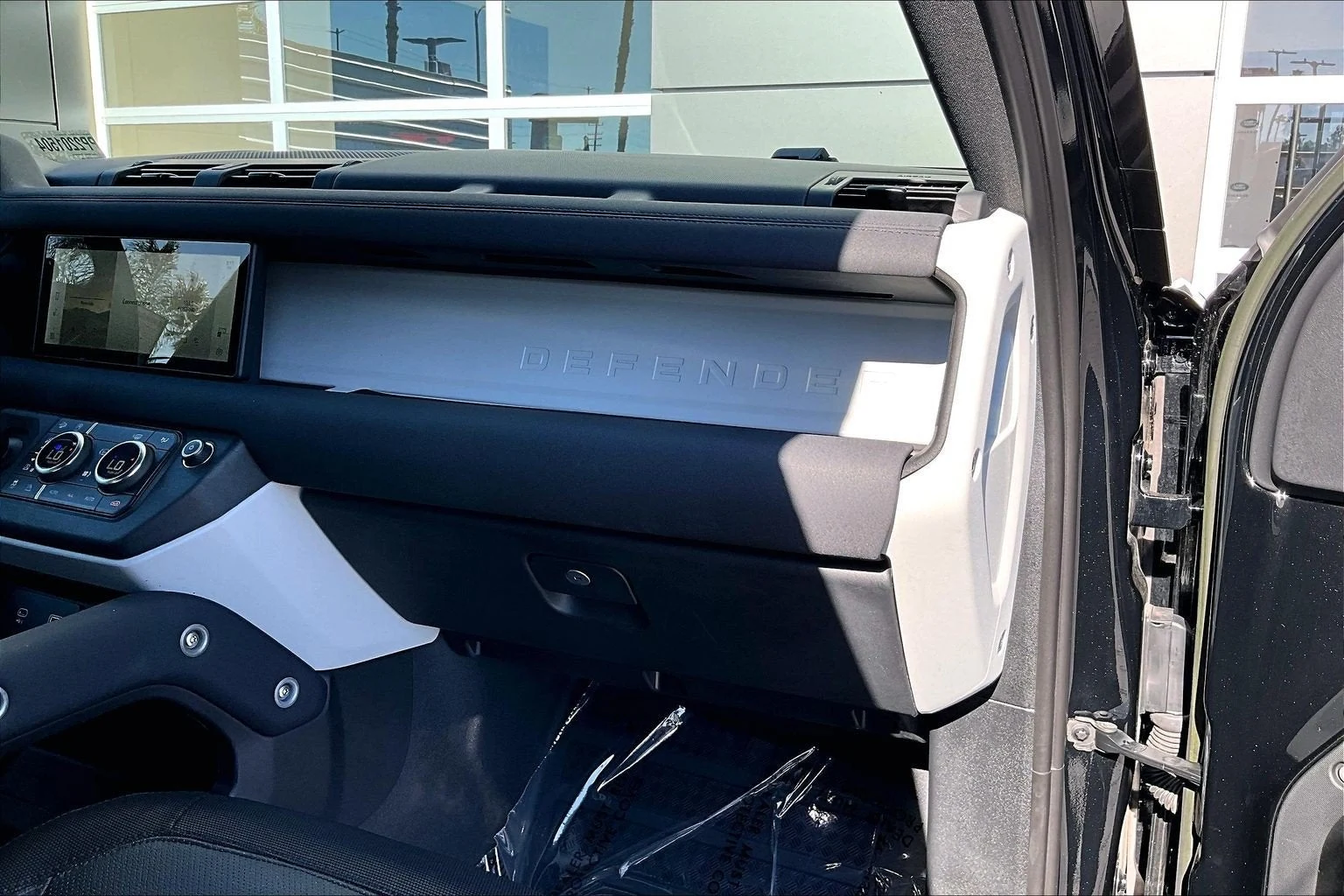 2023 Land Rover Defender 110 X-Dynamic SE (L663), 14/20