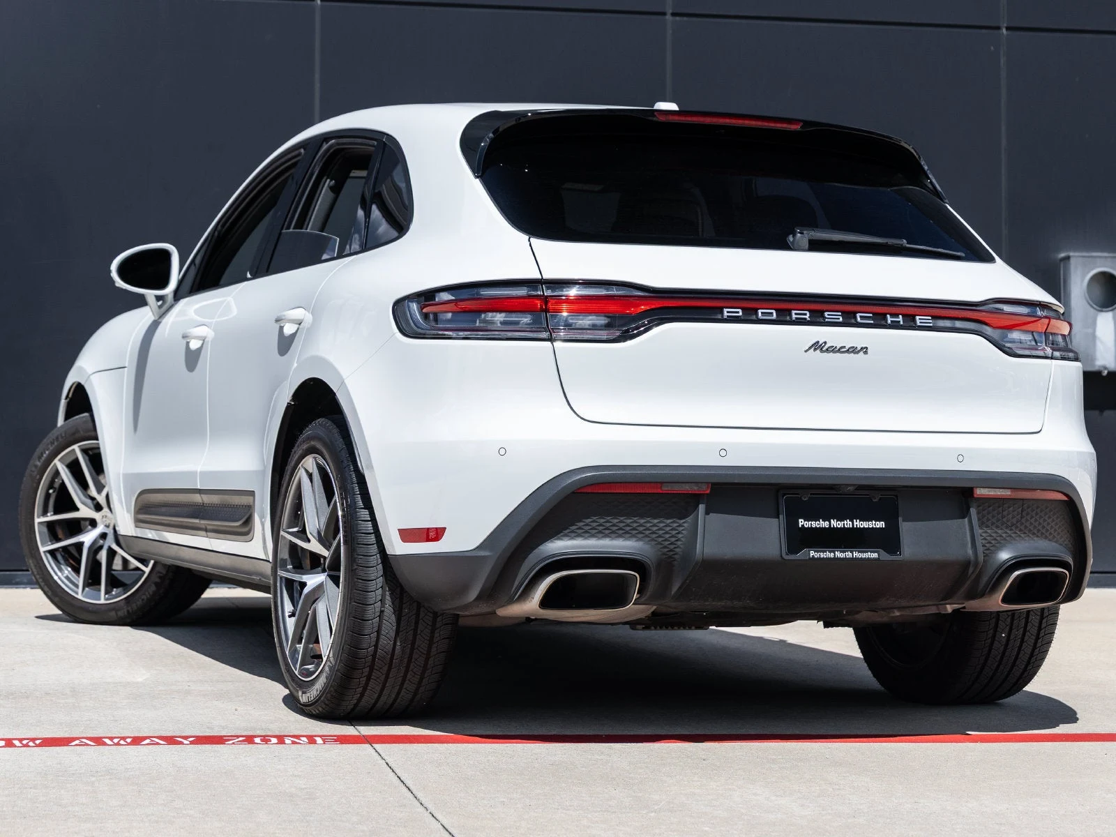 2024 Porsche Macan (95B), 3/20