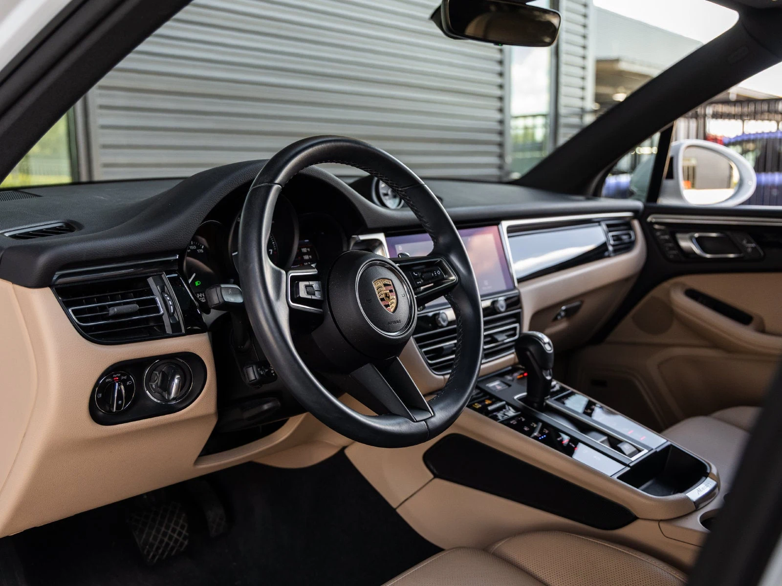 2024 Porsche Macan (95B), 4/20
