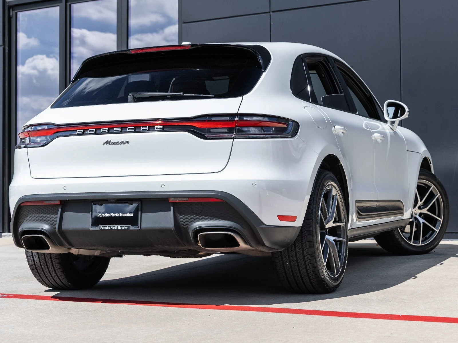 2024 Porsche Macan (95B), 11/20