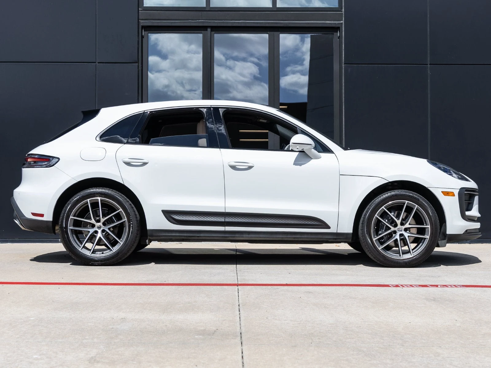2024 Porsche Macan (95B), 12/20
