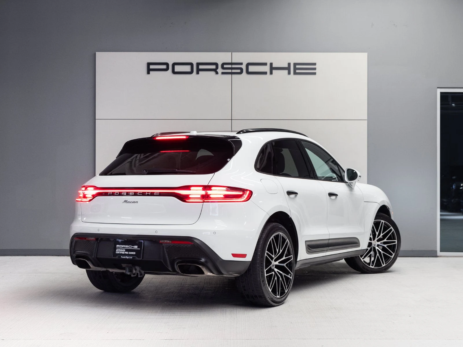 2023 Porsche Macan (95B), 7/20