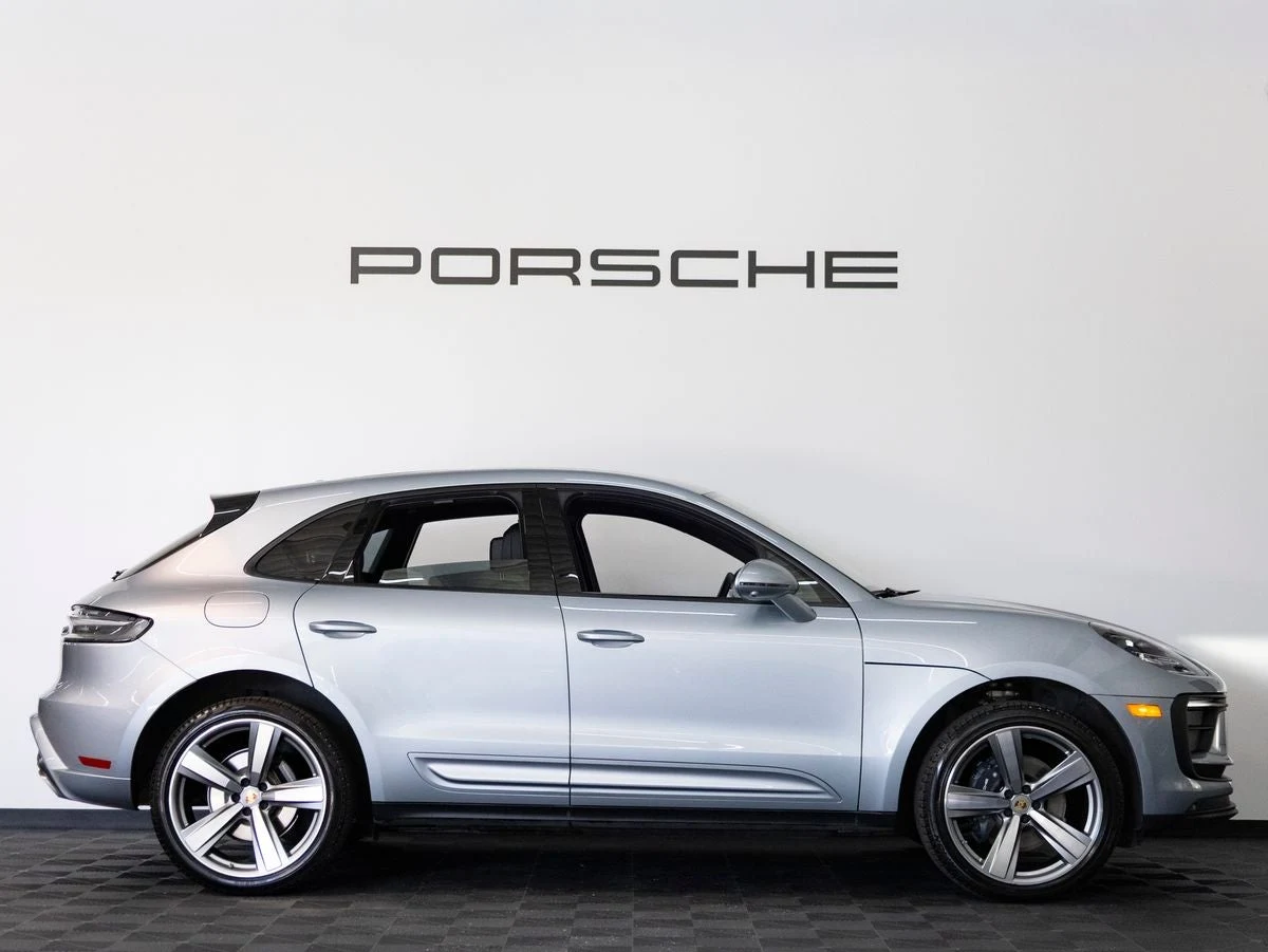2024 Porsche Macan (95B), 8/20