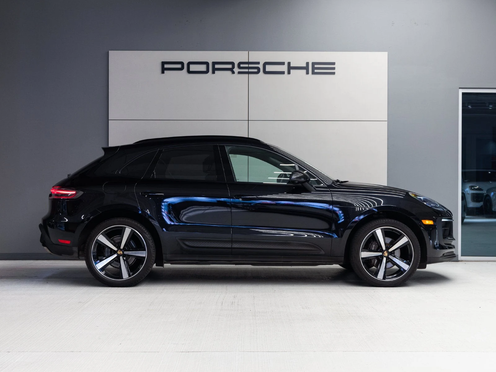 2023 Porsche Macan (95B), 8/20