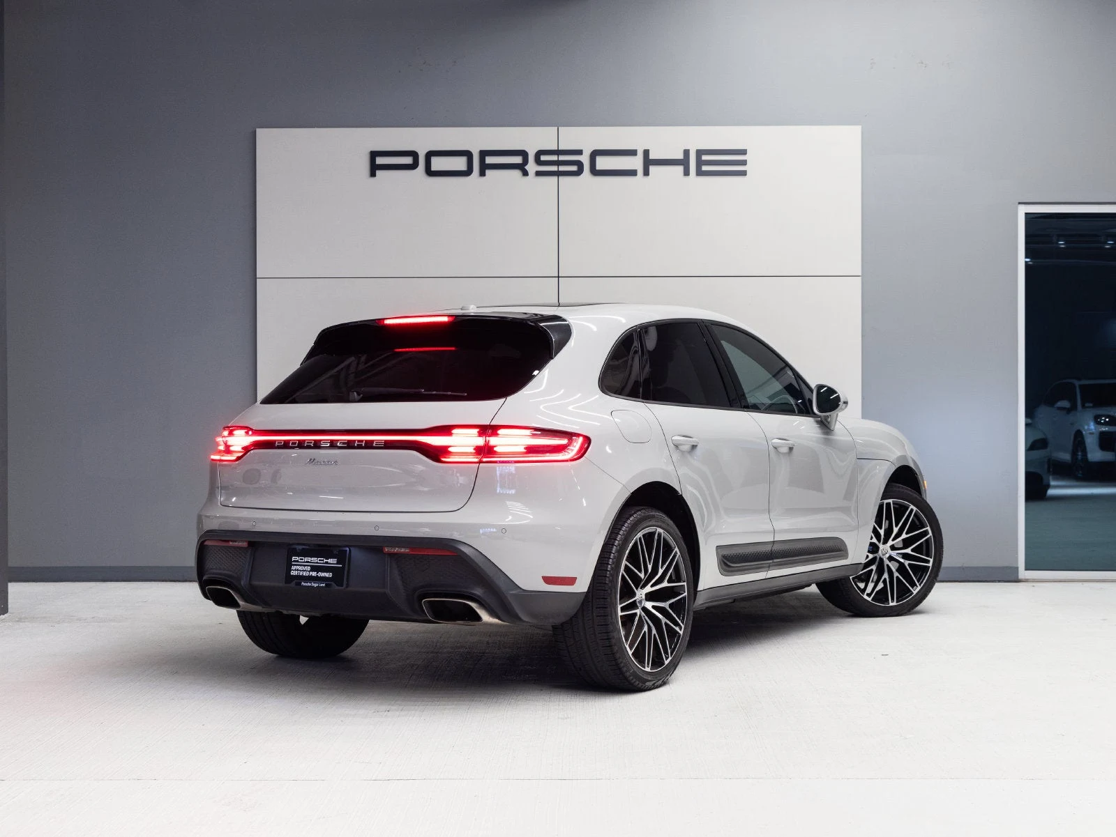 2023 Porsche Macan (95B), 7/20