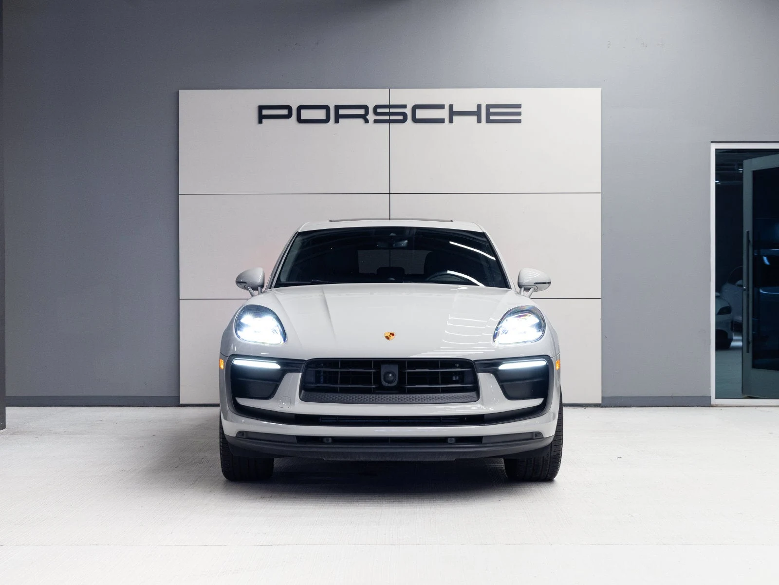 2023 Porsche Macan (95B), 10/20