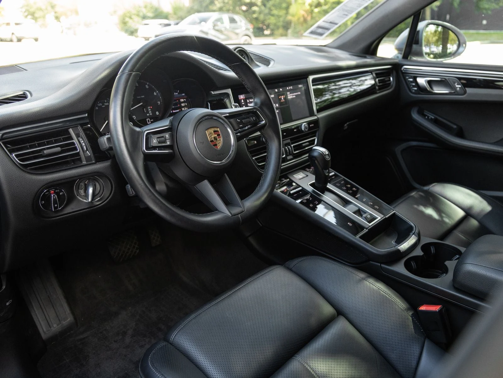 2024 Porsche Macan (95B), 4/20