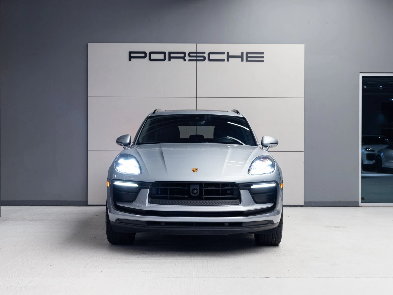 2024 Porsche Macan (95B), 10/20
