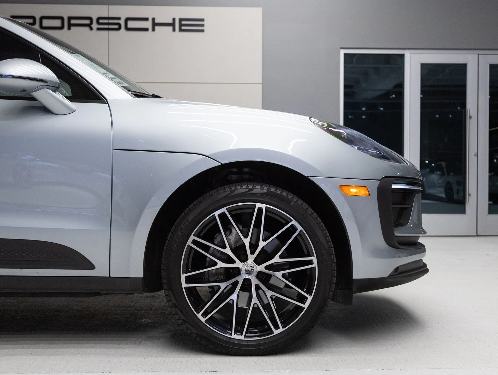 2024 Porsche Macan (95B), 11/20