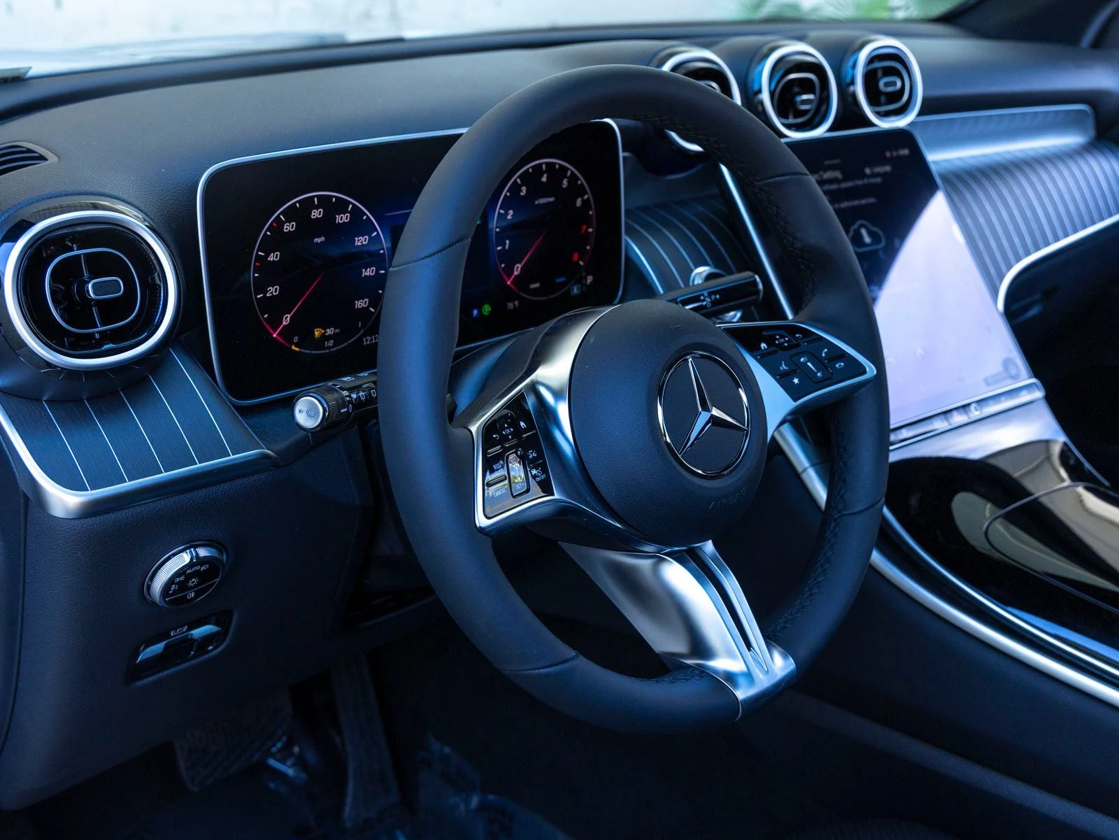 2026 Mercedes-Benz GLC 300 (X254), 16/20