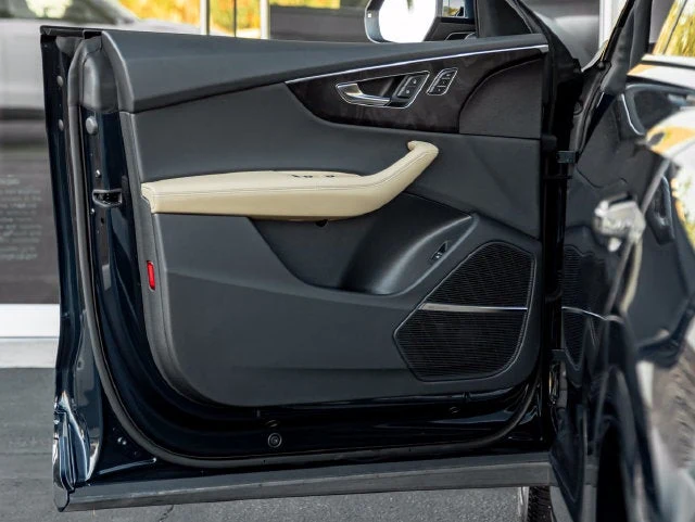 2024 Audi Q8 55 Premium Plus (4M), 12/20