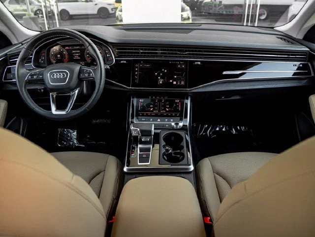 2024 Audi Q8 55 Premium Plus (4M), 20/20