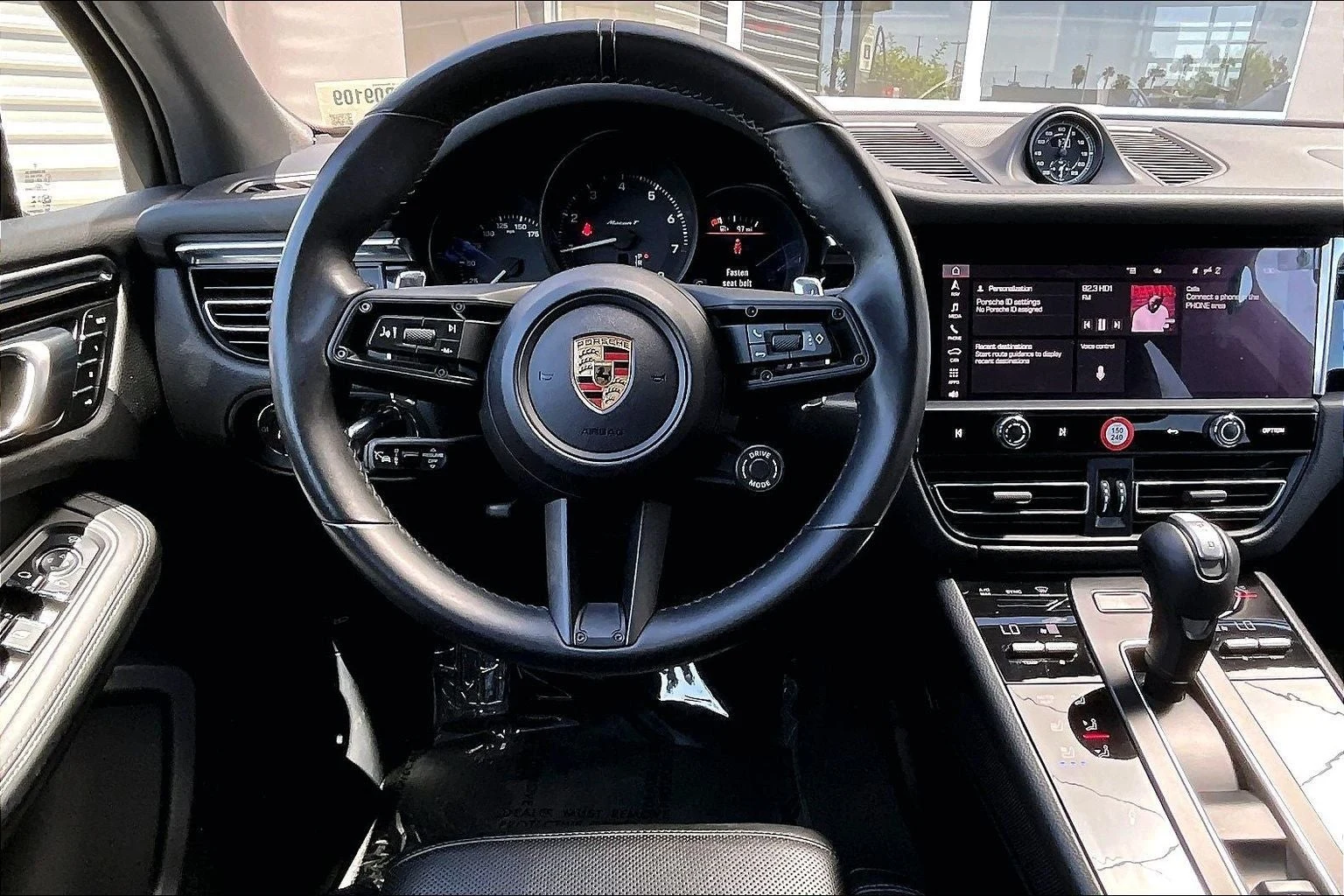 2024 Porsche Macan T (95B), 5/20