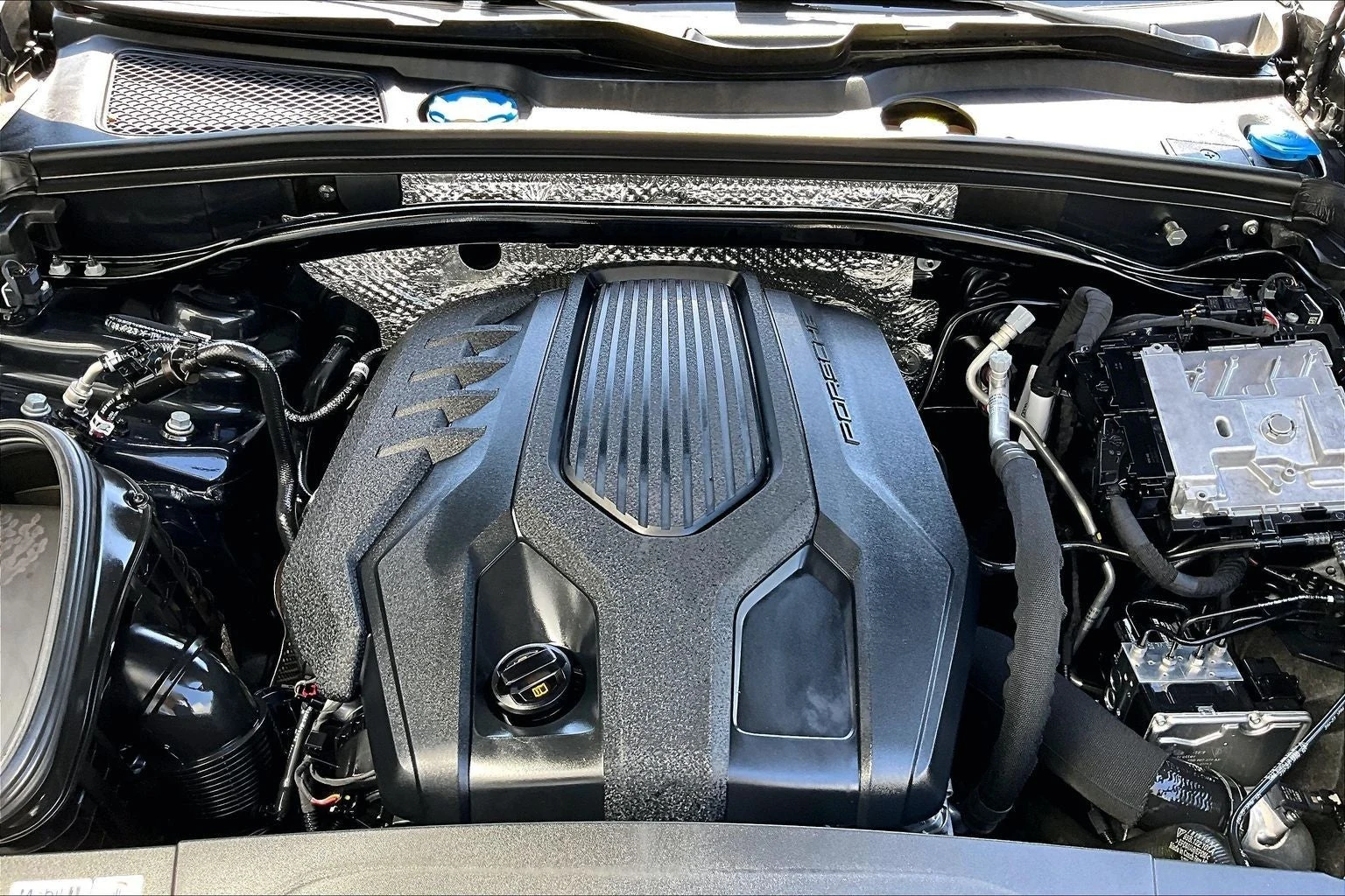 2024 Porsche Macan T (95B), 10/20