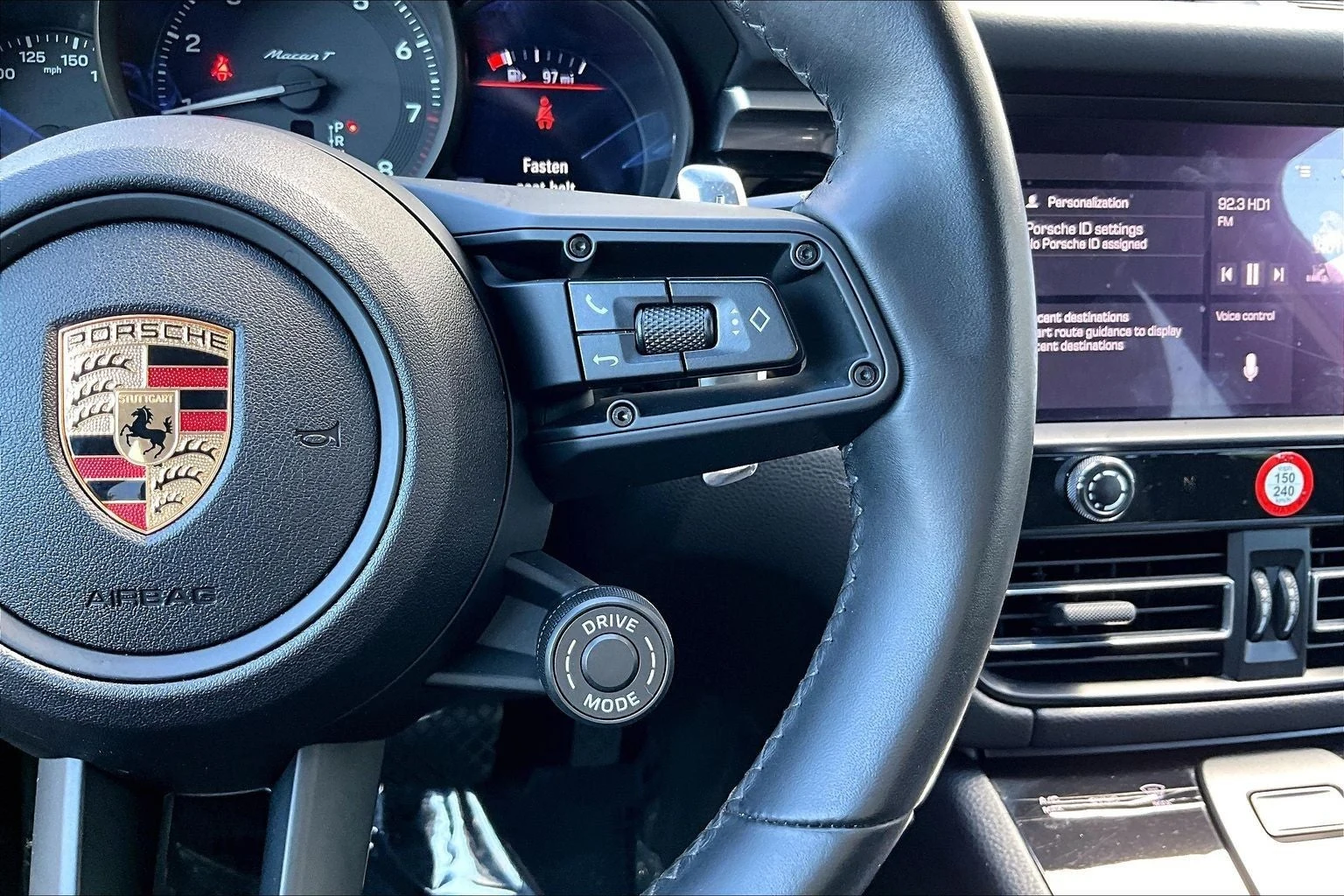 2024 Porsche Macan T (95B), 18/20