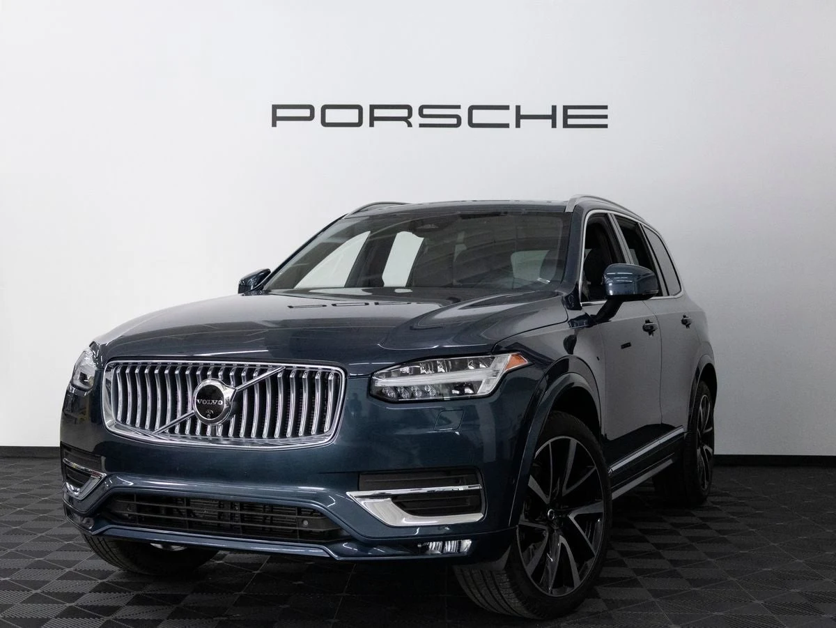 Volvo XC90 B6 Ultimate · Denim Blue Metallic · Indigo Auto Group