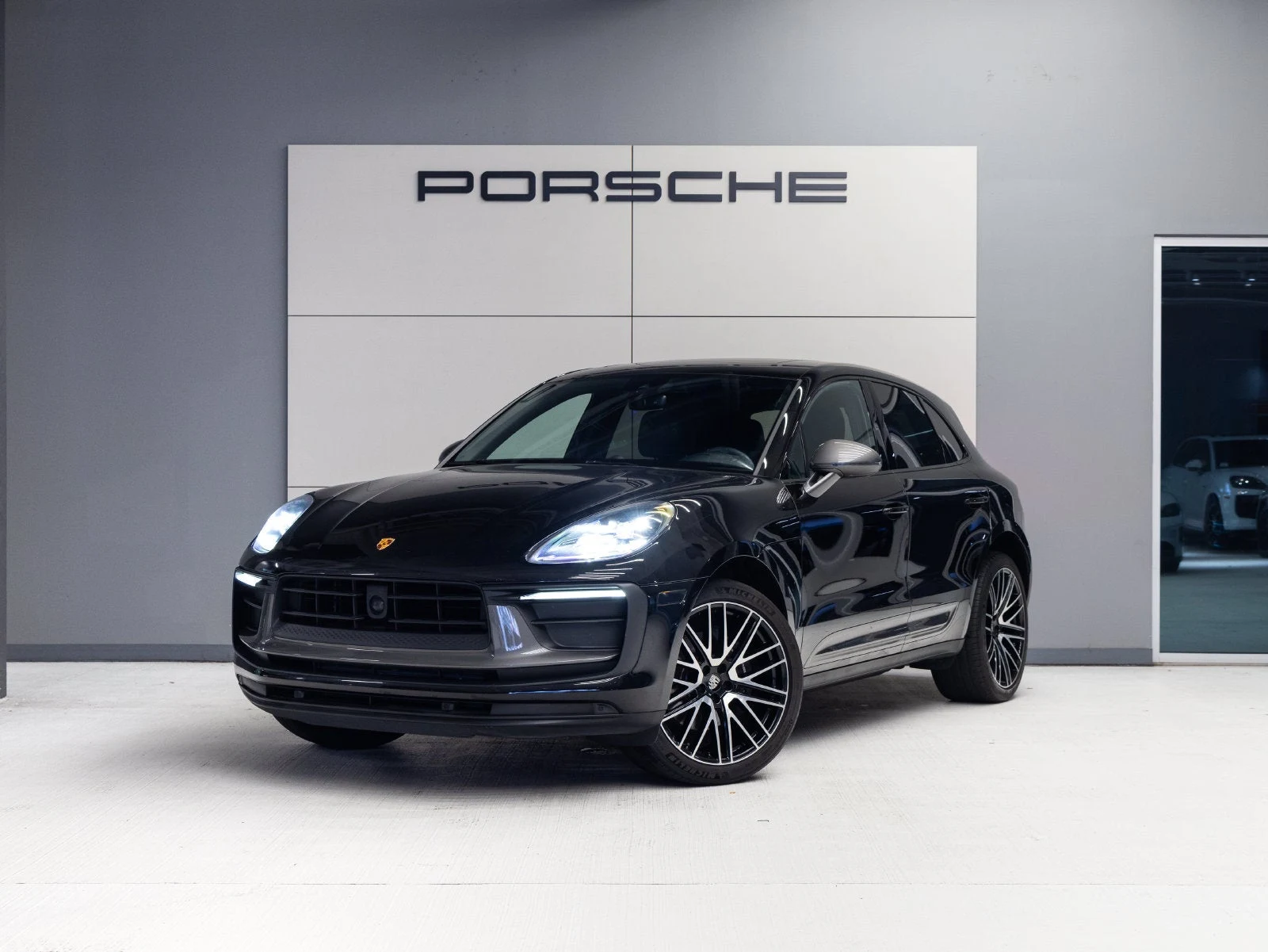 Porsche Macan T (95B) · black · Indigo Auto Group