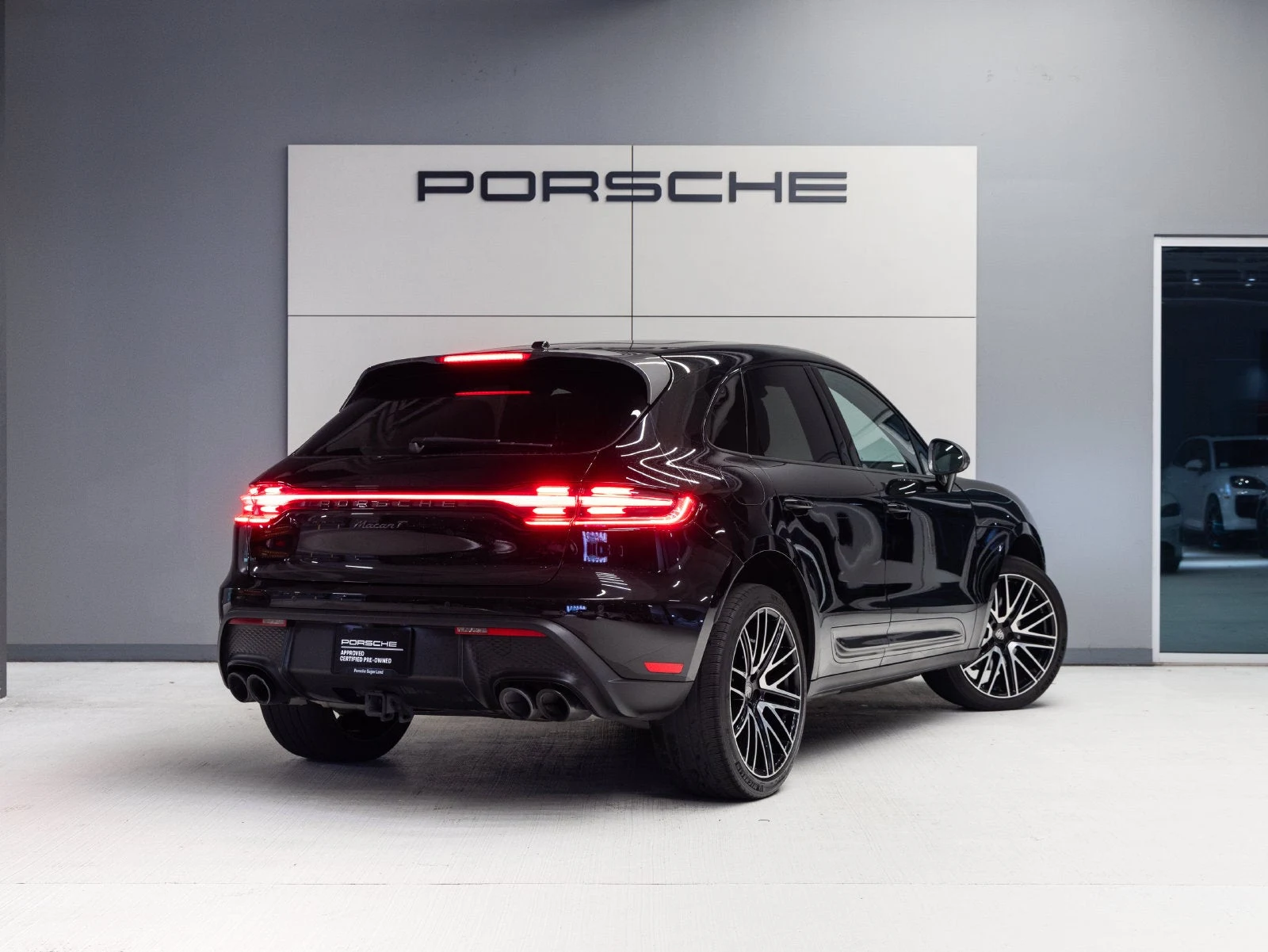 2023 Porsche Macan T (95B), 7/20
