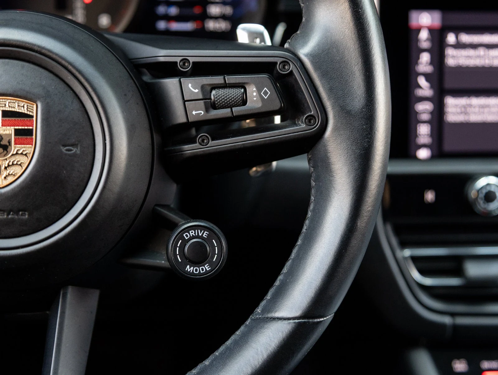 2023 Porsche Macan T (95B), 16/20