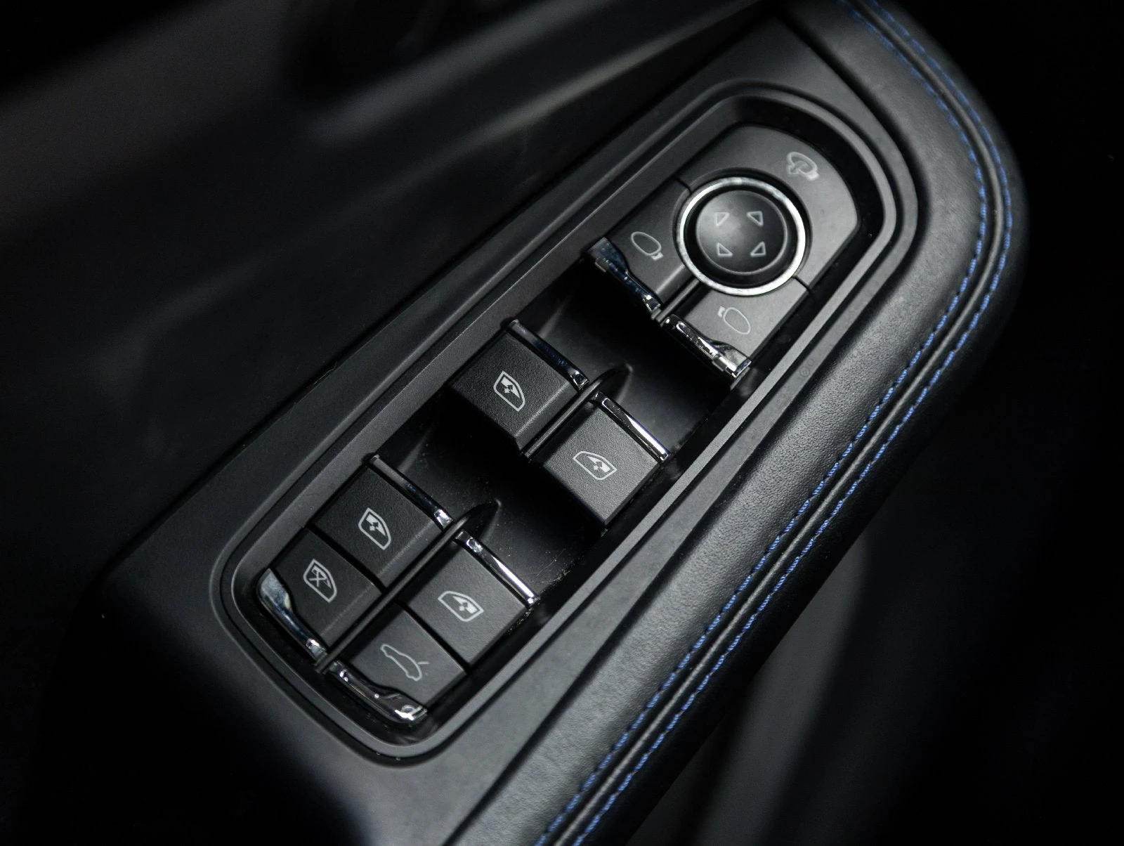 2023 Porsche Macan T (95B), 19/20