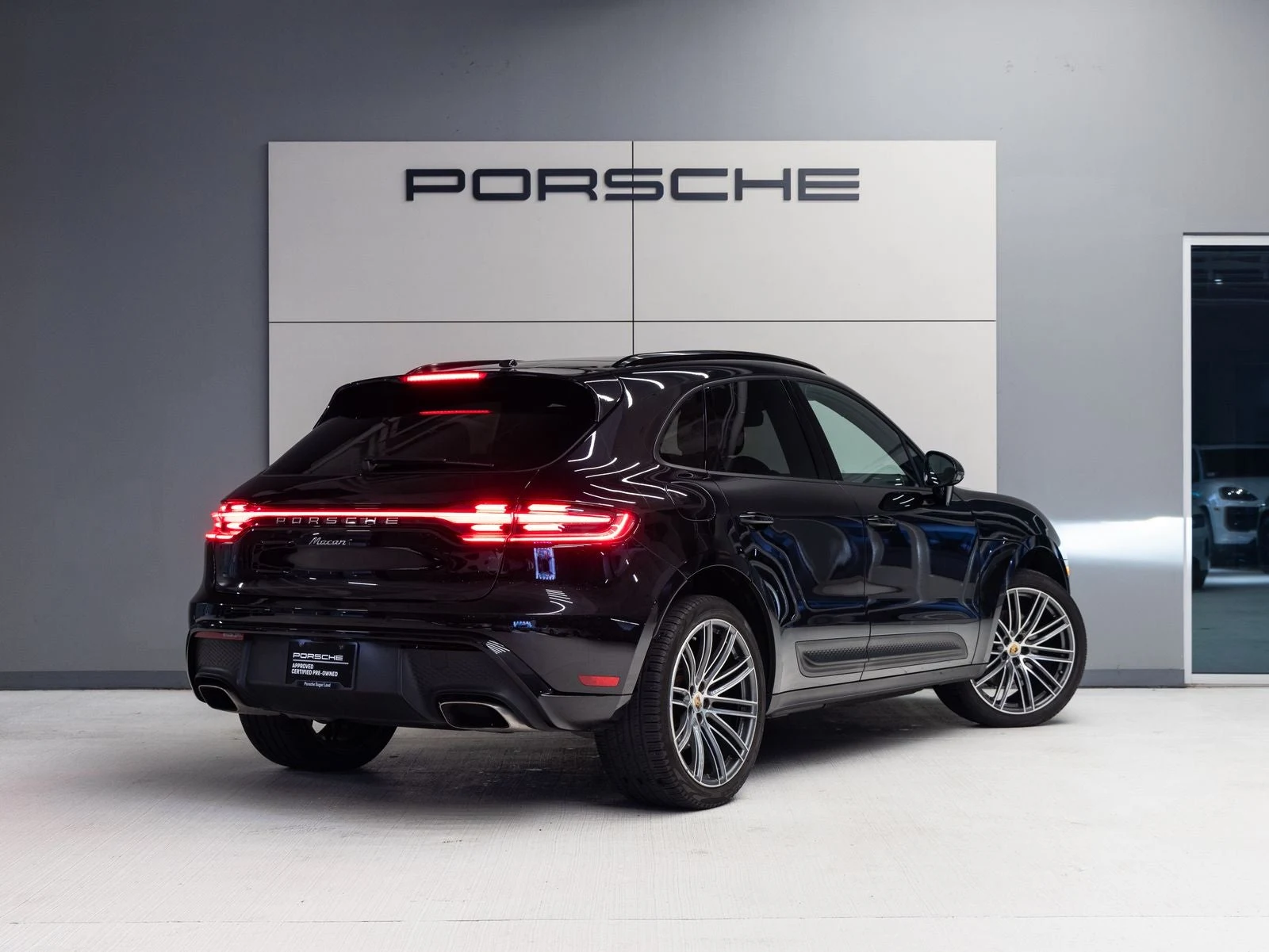 2024 Porsche Macan (95B), 7/20