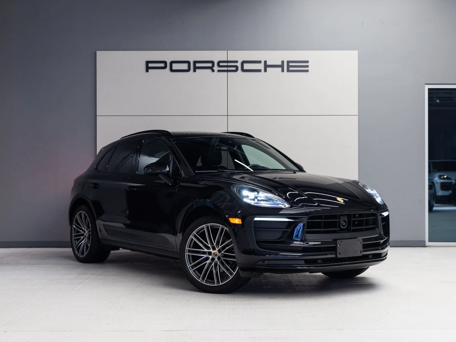 2024 Porsche Macan (95B), 9/20