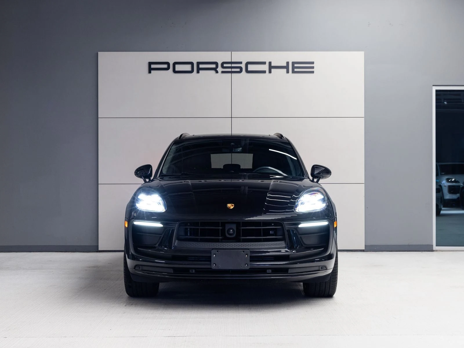 2024 Porsche Macan (95B), 10/20
