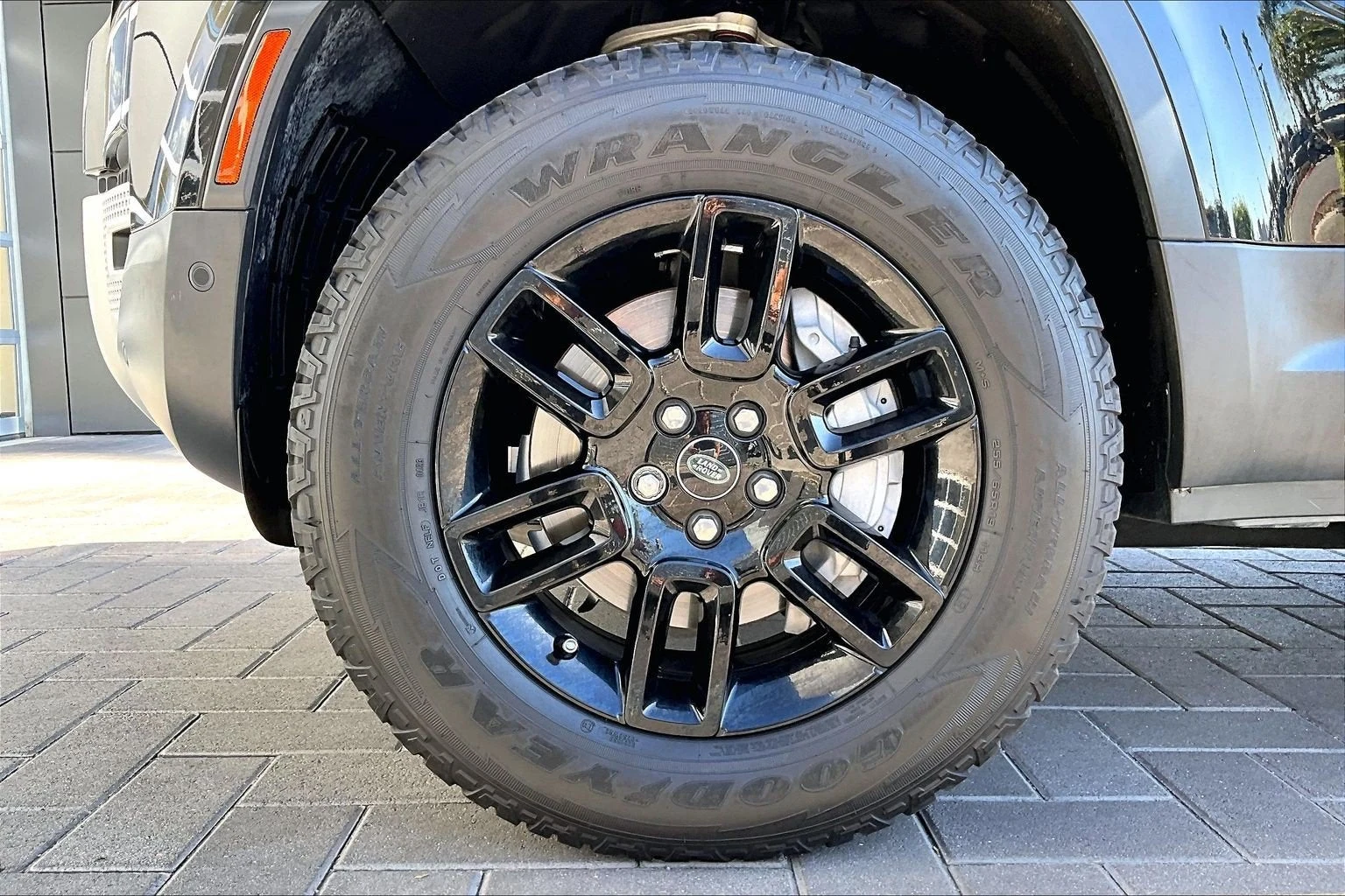 2023 Land Rover Defender 110 SE (L663), 9/20