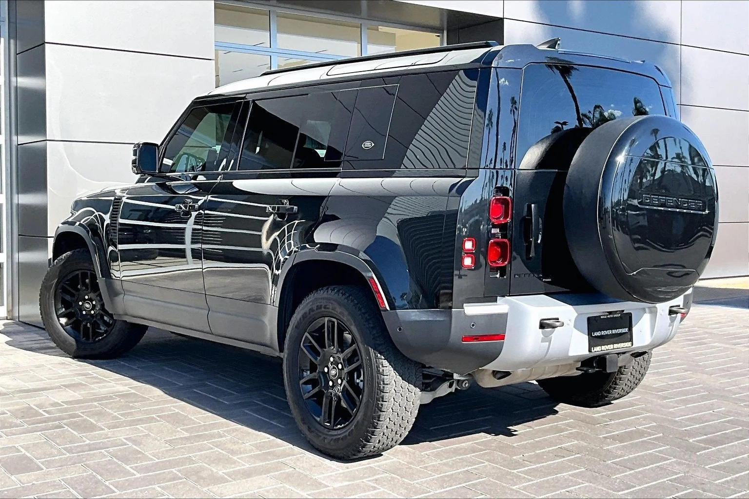 2023 Land Rover Defender 110 SE (L663), 12/20