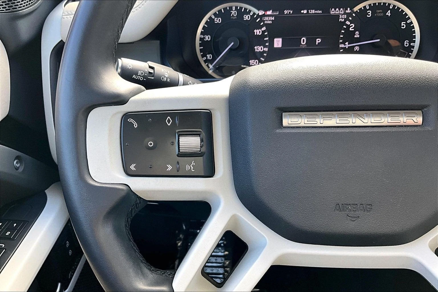 2023 Land Rover Defender 110 SE (L663), 18/20