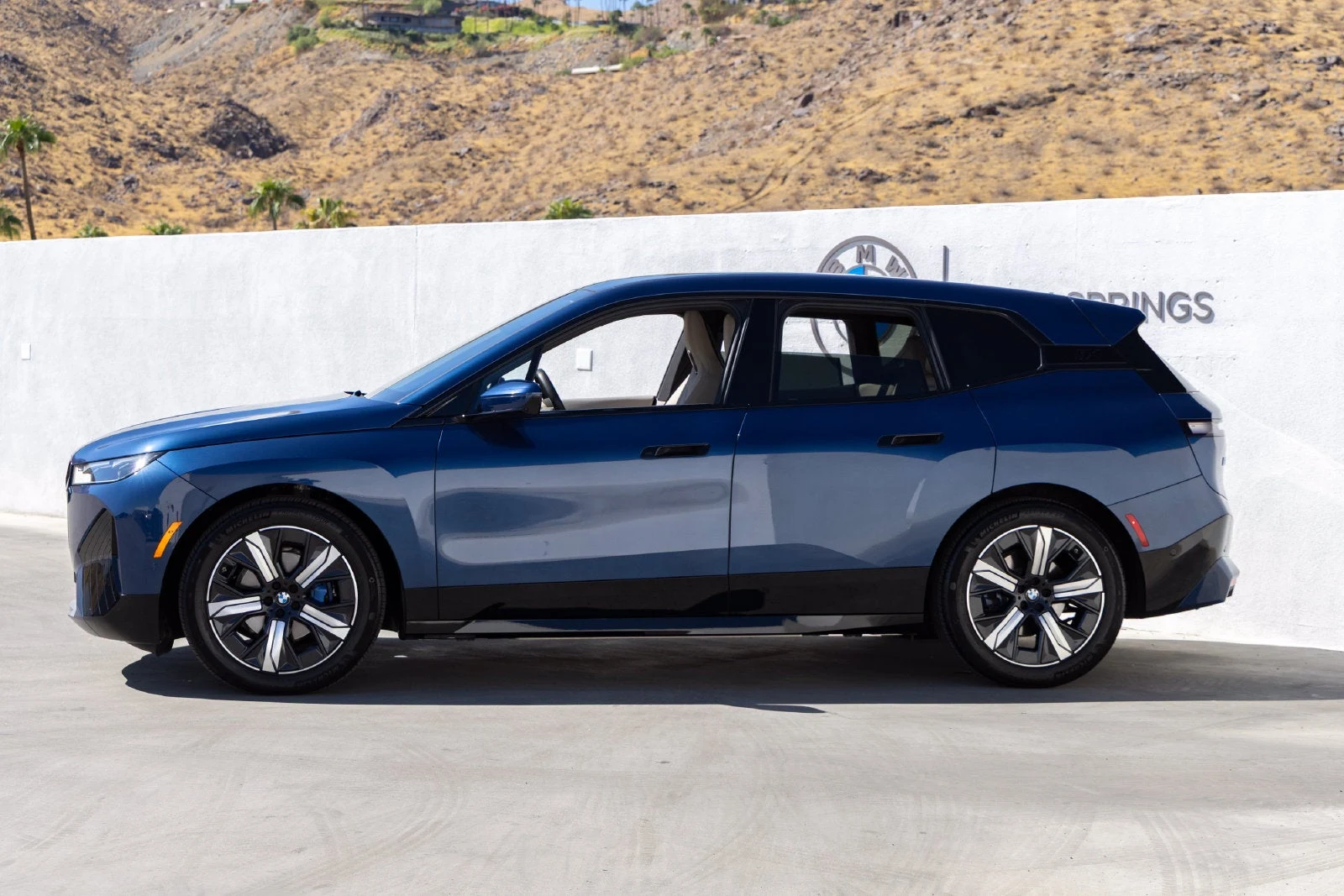 2023 BMW iX xDrive50 (I20), 3/20