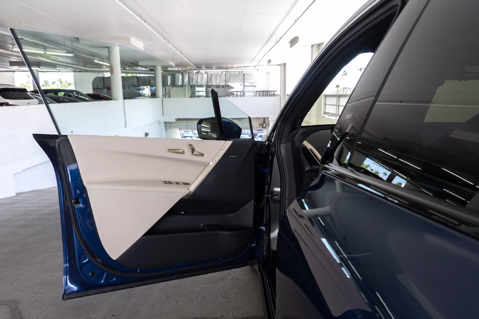2023 BMW iX xDrive50 (I20), 13/20