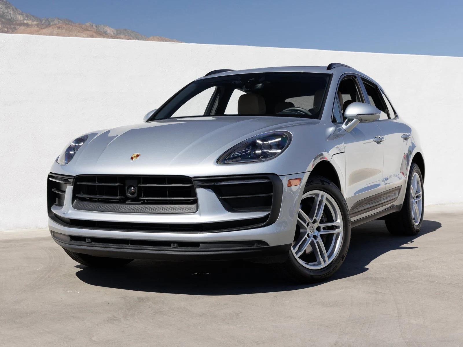 Porsche Macan (95B) · Dolomite Silver Metallic · Indigo Auto Group