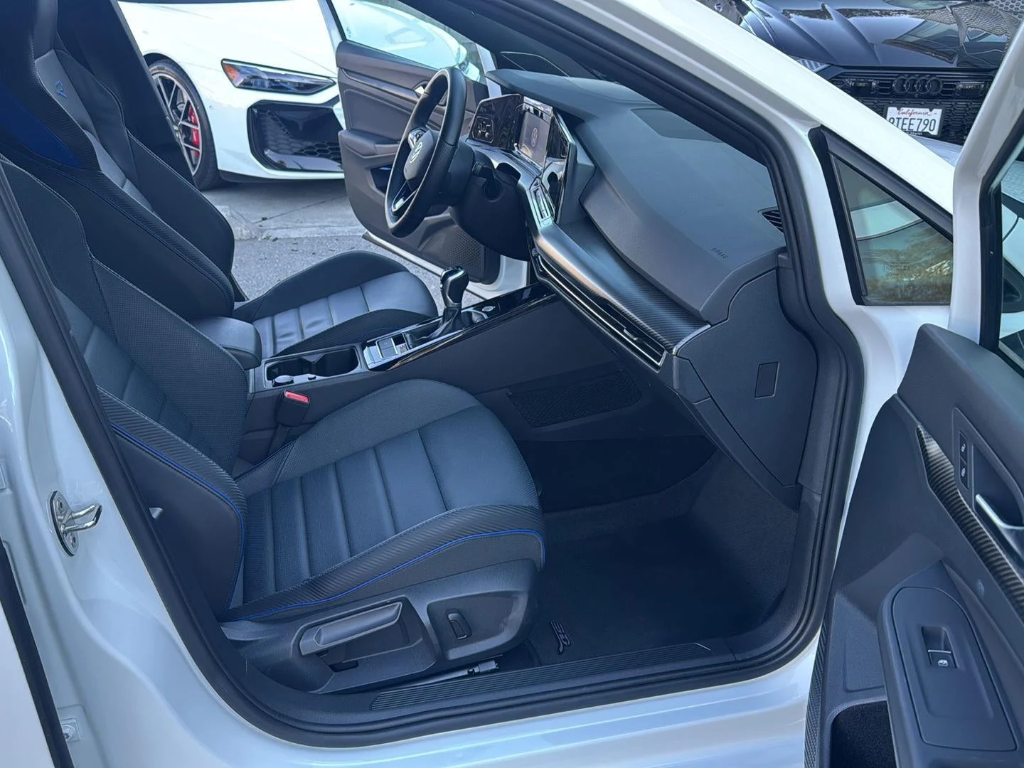 2023 Volkswagen Golf R 20th Anniversary Edition (Mk8), 13/13