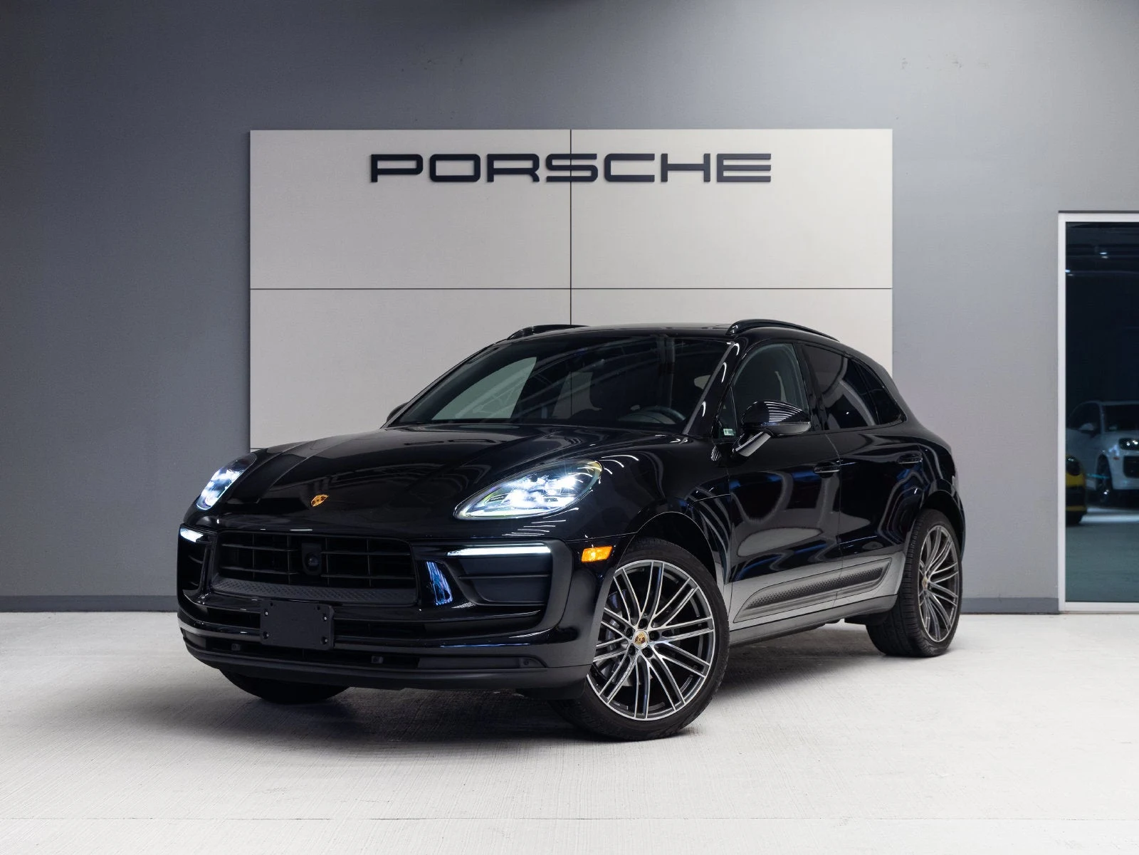 Porsche Macan (95B) · Jet Black Metallic · Indigo Auto Group