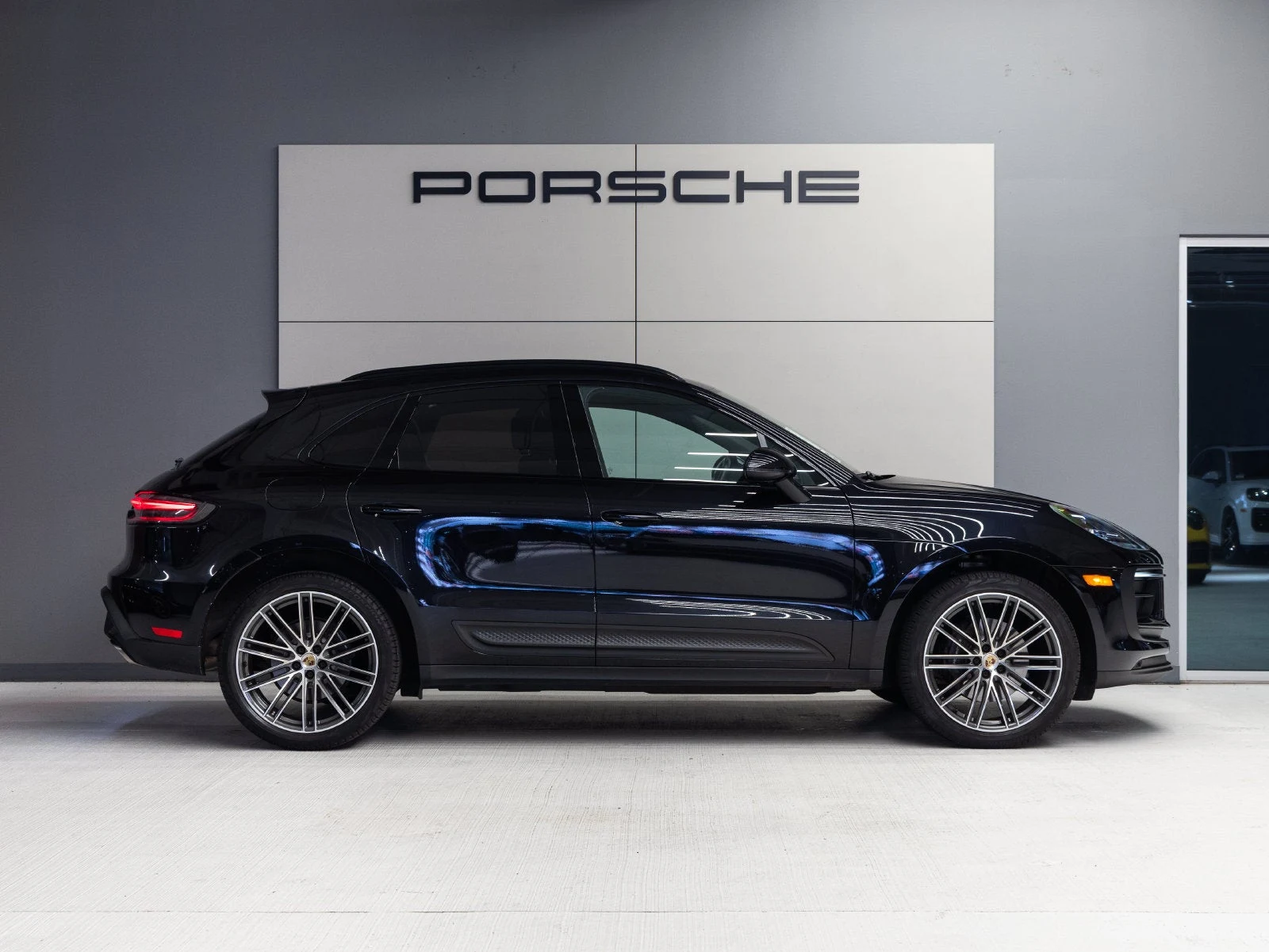 2023 Porsche Macan (95B), 8/20