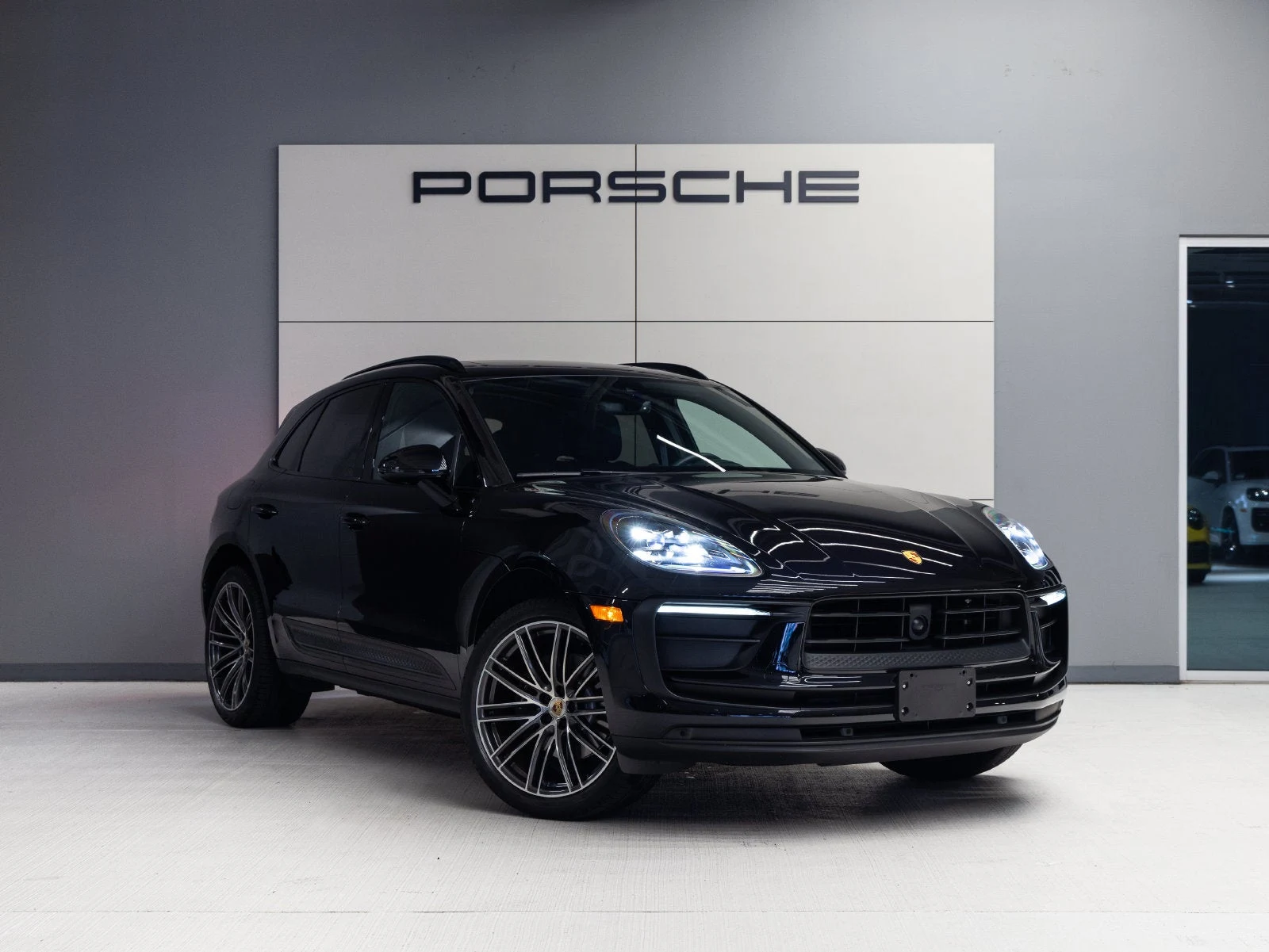 2023 Porsche Macan (95B), 9/20
