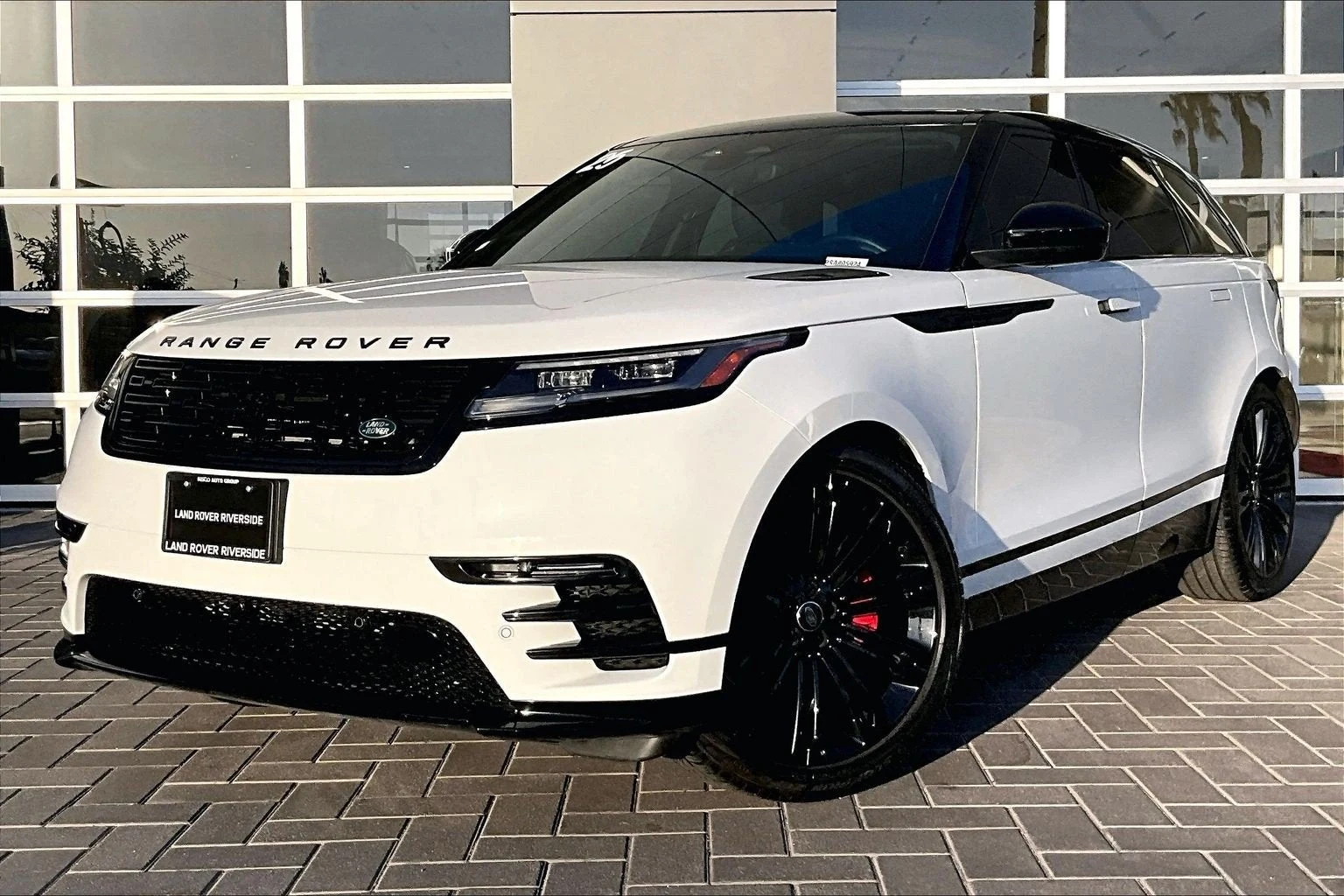 Land Rover Range Rover Velar Dynamic SE (L560) · Fuji White · Indigo Auto Group
