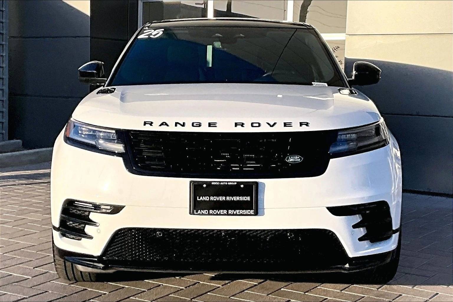 2025 Land Rover Range Rover Velar Dynamic SE (L560), 2/20