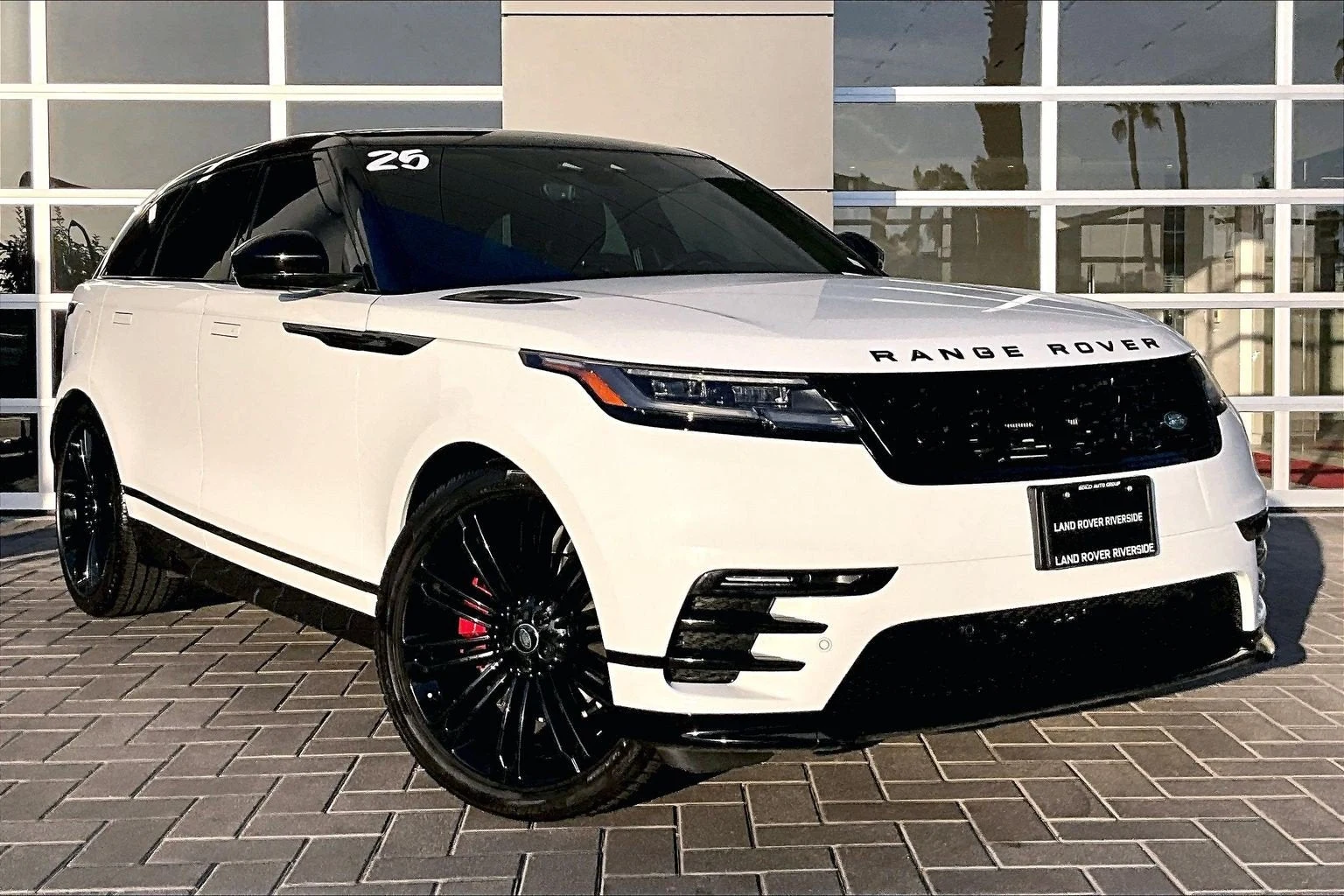 2025 Land Rover Range Rover Velar Dynamic SE (L560), 3/20