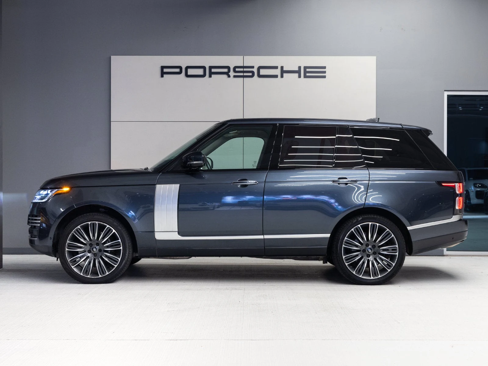 2021 Land Rover Range Rover Autobiography (L405), 2/20